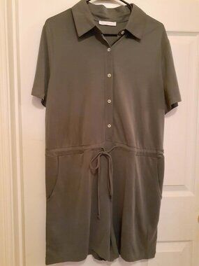 CES FEMME Collared Short Romper